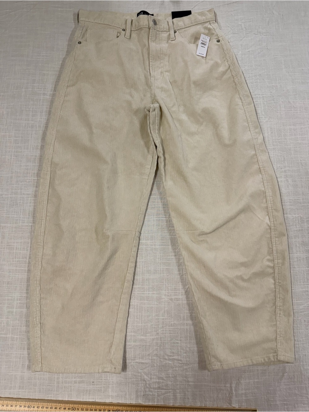 Gap Women’s Corduroy Casual Pants in Cream 10/30 NWT